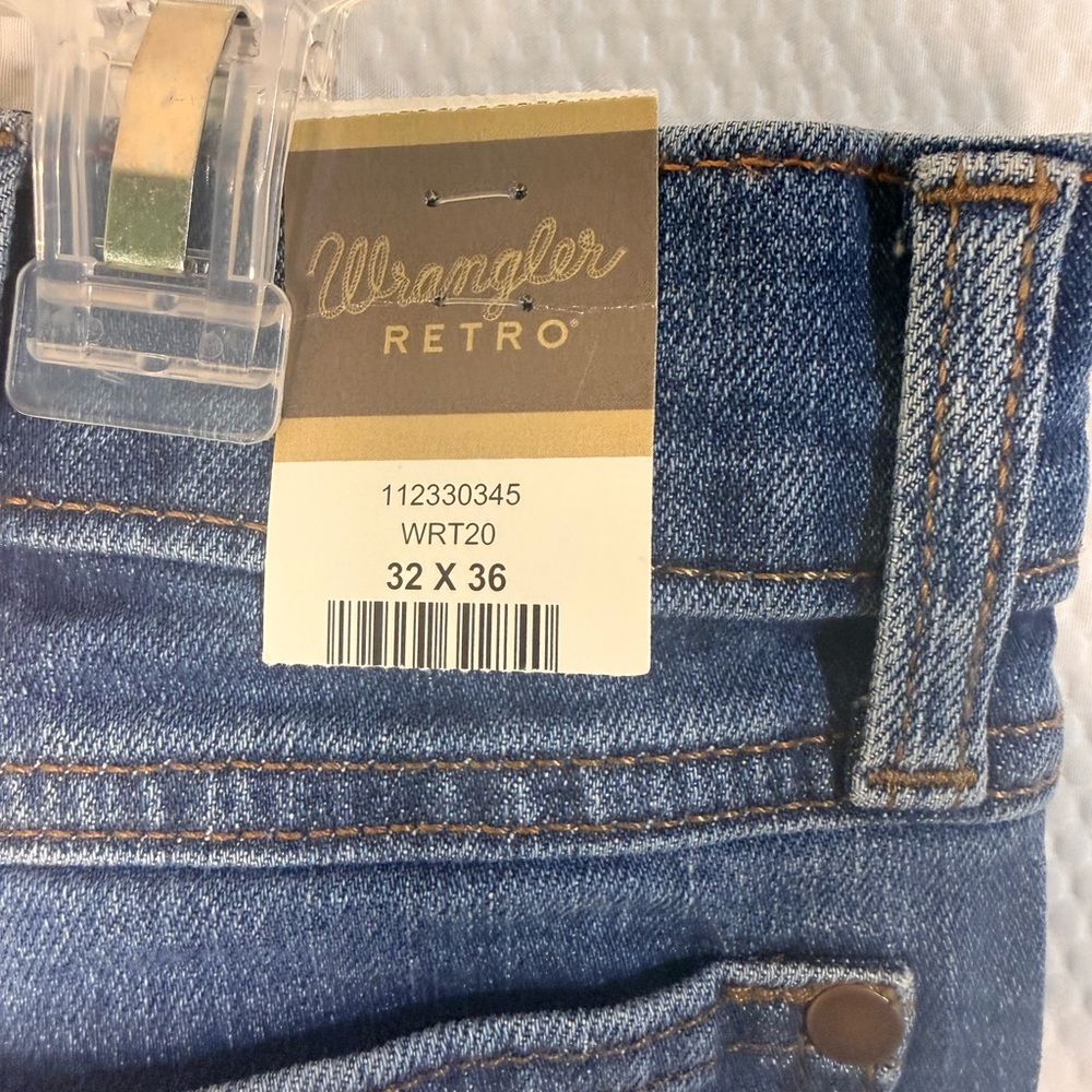 Wrangler Men's Retro Relaxed Bootcut Jeans - Picture 4 of 5